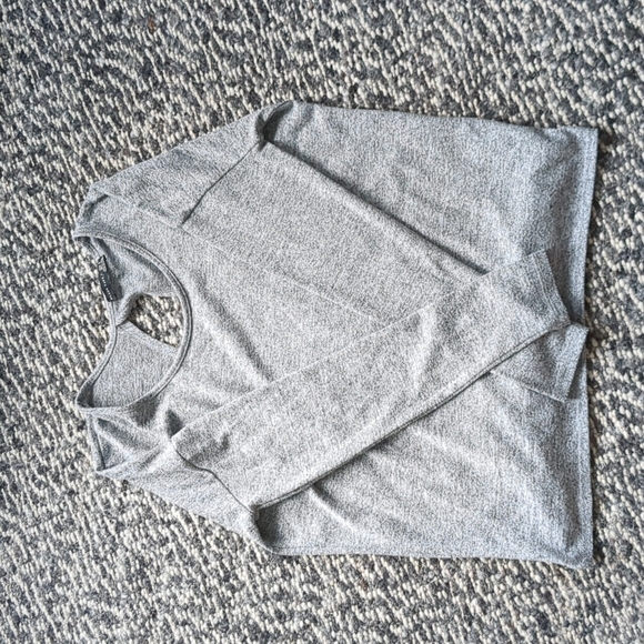 Black Tape grey tulip fold sweater, grey melange size Small - Picture 1 of 3